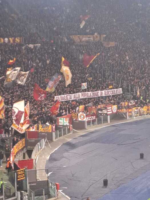 'Solidarietà a Roccaraso', striscione anti napoletani in curva