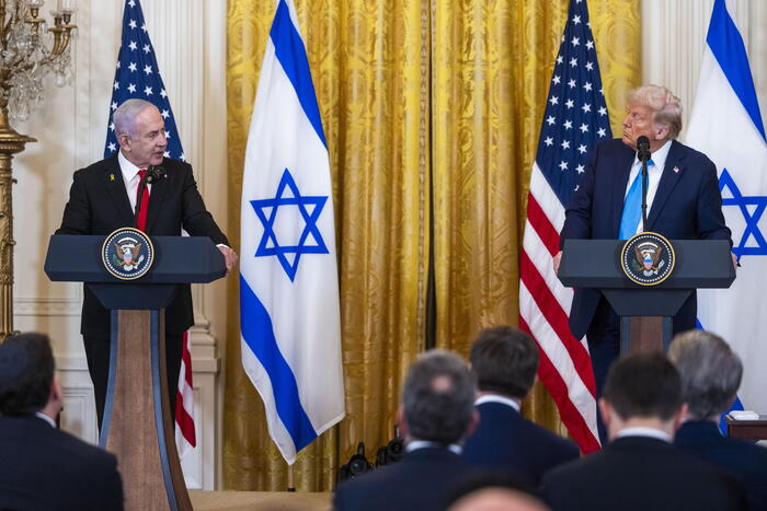 Trump: "Il controllo Usa di Gaza sarà a lungo termine, diventerà la 'rivière' del Medio Oriente''