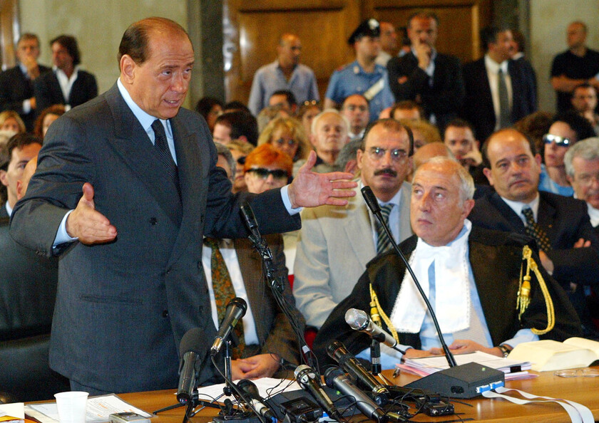 l presidente del Consiglio,  Silvio Berlusconi oggi nell' aula magna del Tribunale di Milano per le dichiarazioni spontanee al  processo Sme