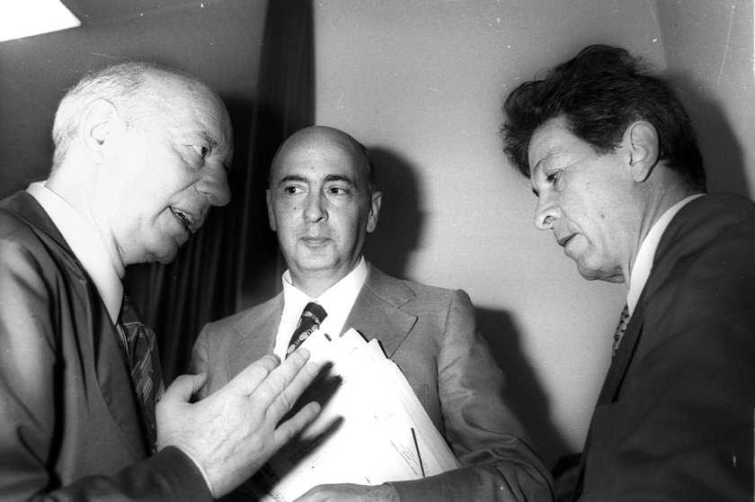 Pajetta, Napolitano e Berlinguer in una foto d'archivio del 2 luglio 1976 a Roma
