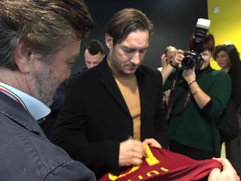 Totti superstar, dalla Roma al sogno del quarto figlio