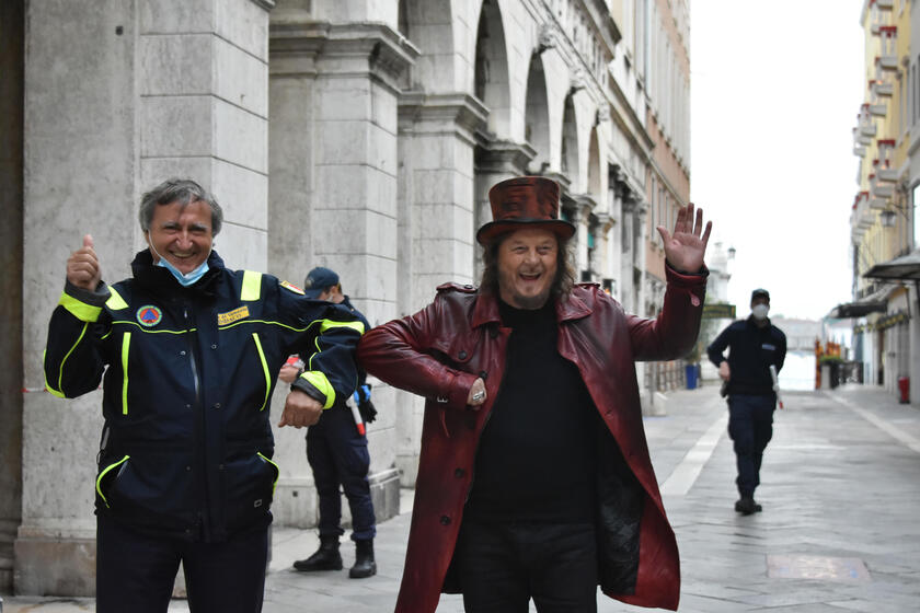 Coronavirus: Venezia chiude San Marco per video Zucchero - RIPRODUZIONE RISERVATA