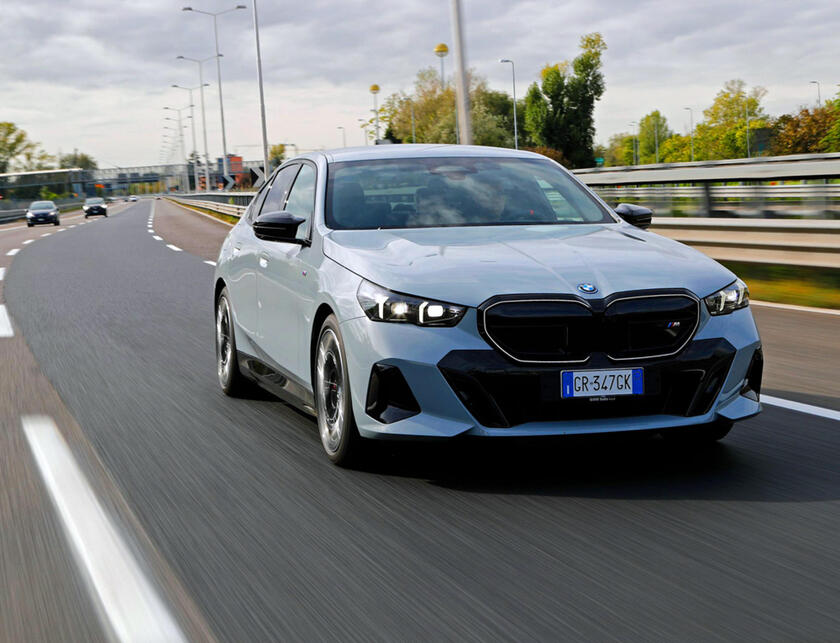 Evoluzione a 360 gradi per le Bmw Serie 5 serie G60 © ANSA/Bmw