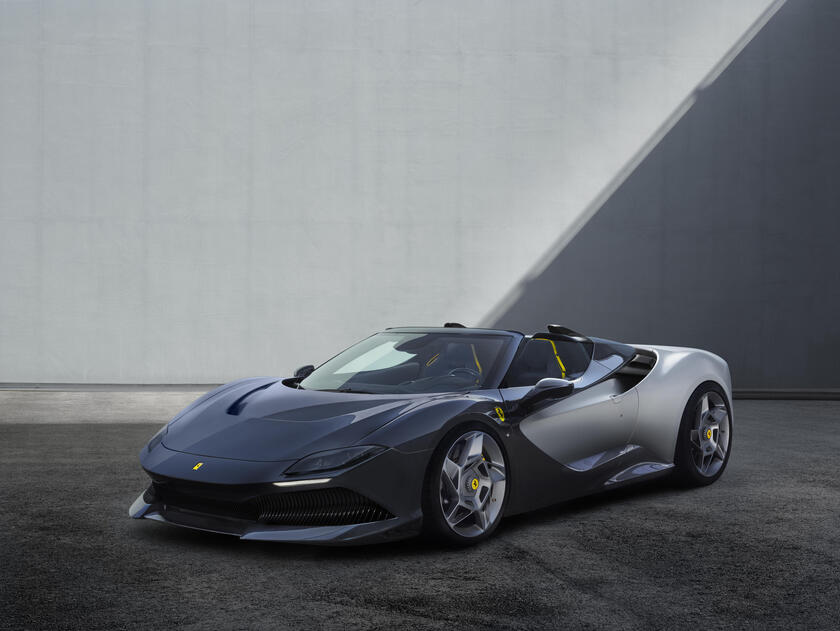 Ferrari Sp-8 - RIPRODUZIONE RISERVATA