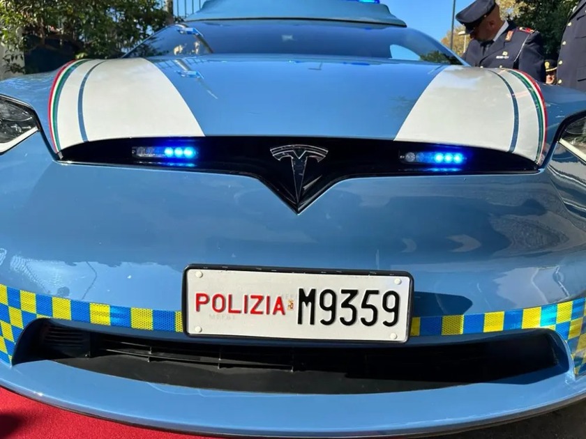 In Veneto la prima Tesla elettrica per la Polizia Stradale - RIPRODUZIONE RISERVATA