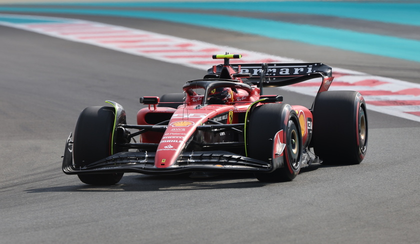 Formula One Abu Dhabi Grand Prix - Practice sessions - RIPRODUZIONE RISERVATA