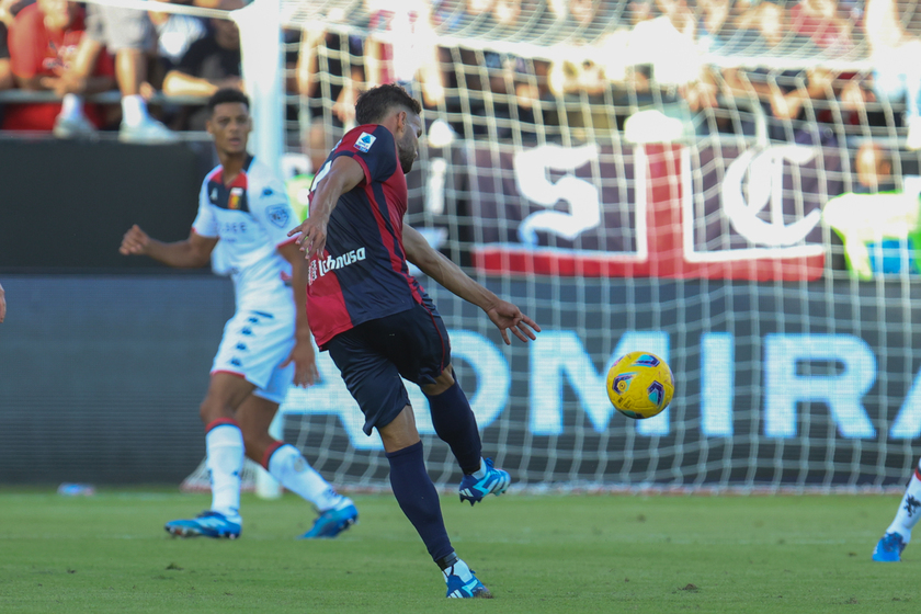 Soccer; serie A:Cagliari vs Genoa - RIPRODUZIONE RISERVATA