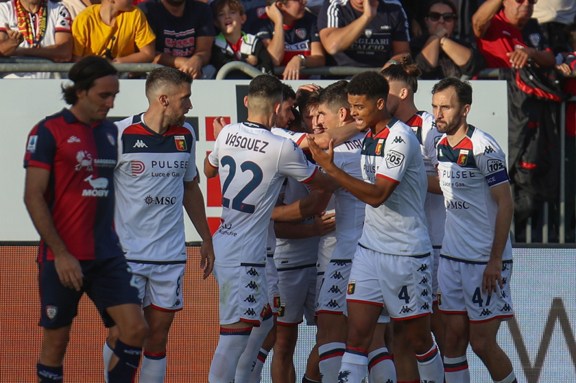 Soccer; serie A:Cagliari vs Genoa - RIPRODUZIONE RISERVATA