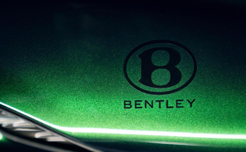 Ducati Diavel for Bentley - RIPRODUZIONE RISERVATA