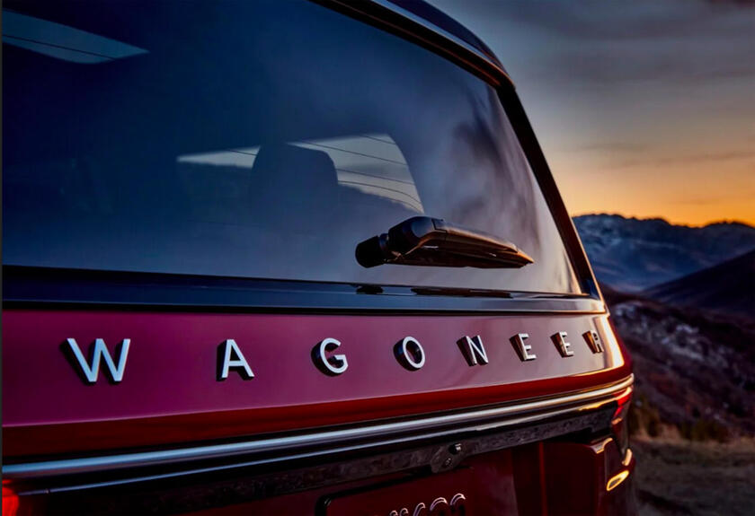 Wagoneer by Jeep 2024, le novità sono sotto il cofano - RIPRODUZIONE RISERVATA