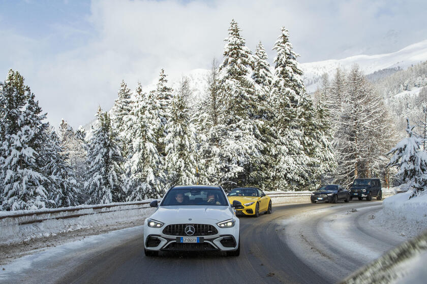 Mercedes-Benz alla prova del ghiaccio a Livigno © ANSA/Mercedes-Benz