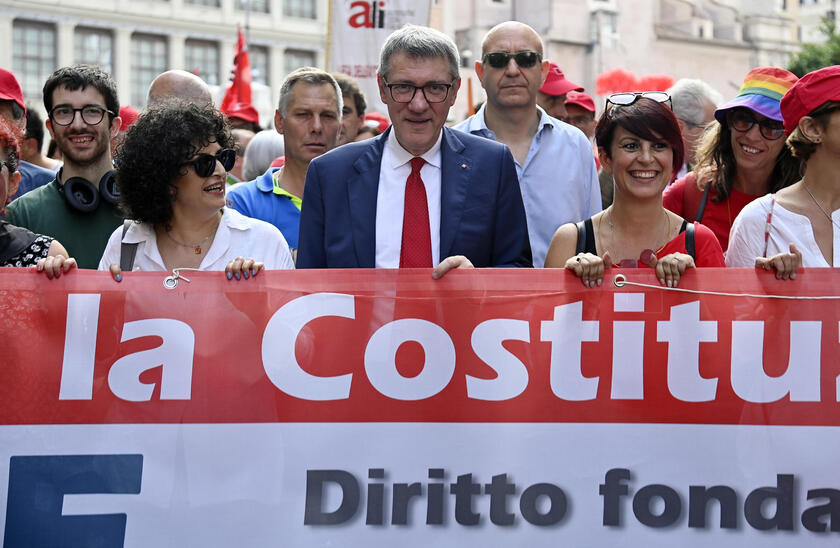 Al via la manifestazione Cgil e associazioni per salute e sanit� - RIPRODUZIONE RISERVATA