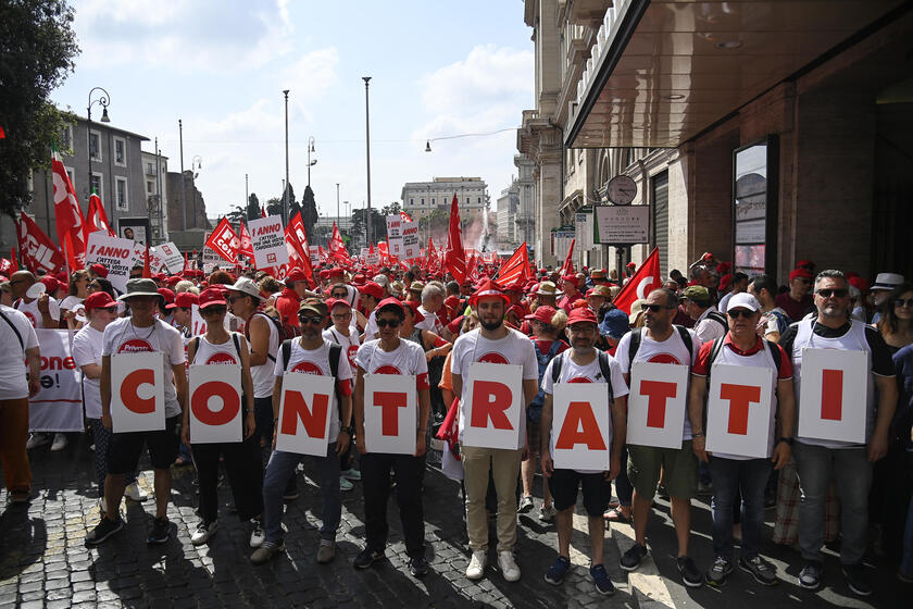 Al via la manifestazione Cgil e associazioni per salute e sanit� - RIPRODUZIONE RISERVATA