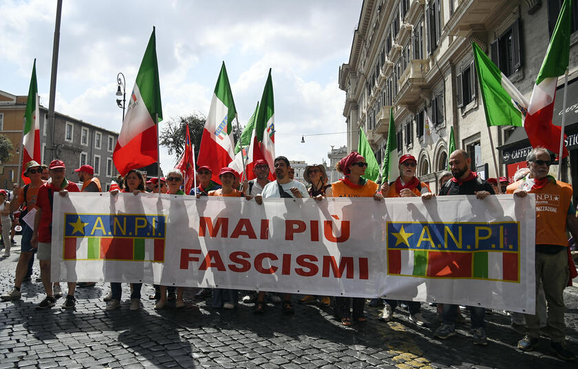 Al via la manifestazione Cgil e associazioni per salute e sanit� - RIPRODUZIONE RISERVATA