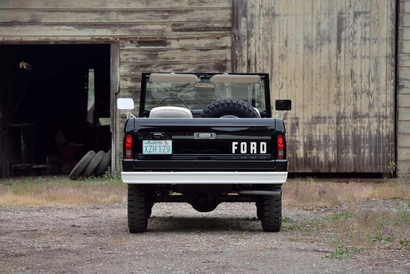 Ford Bronco U13 Roadster - RIPRODUZIONE RISERVATA