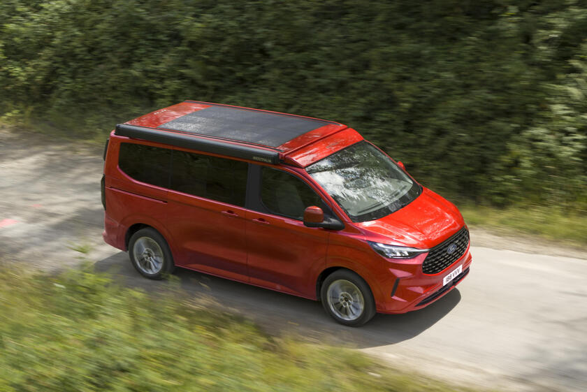 Ford Transit Custom Nugget - RIPRODUZIONE RISERVATA