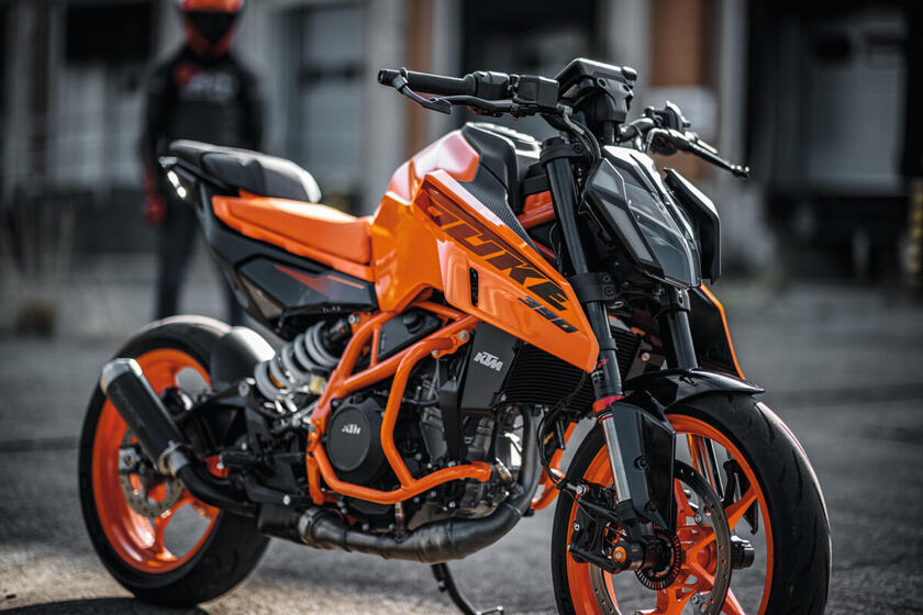 KTM 125 E 390 Duke - RIPRODUZIONE RISERVATA