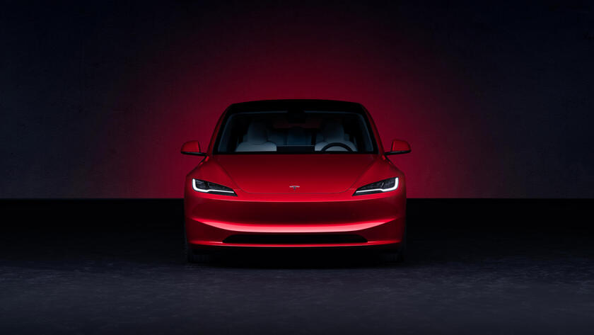 Tesla Model 3 - RIPRODUZIONE RISERVATA