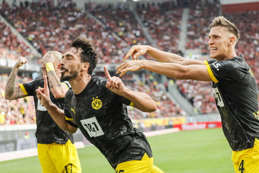 Bundesliga: Friburgo-Borussia Dortmund 2-4 - Foto - Ansa.it