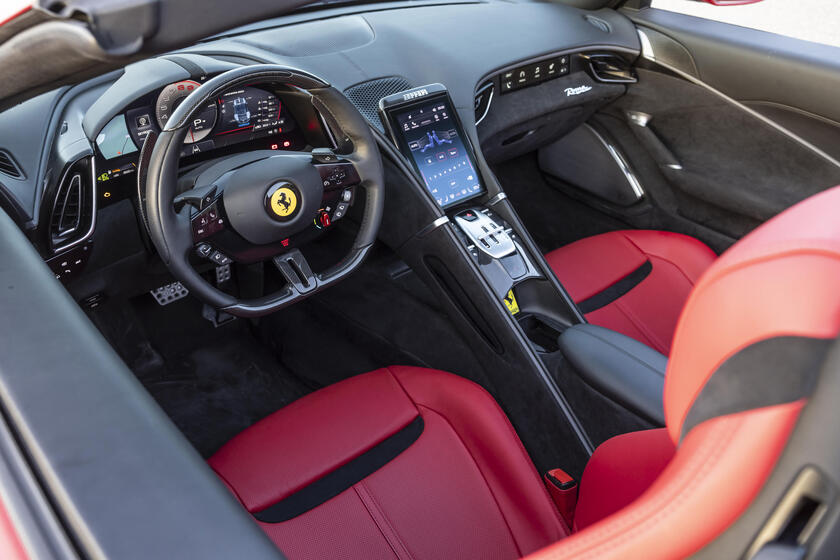 Ferrari Roma Spider - RIPRODUZIONE RISERVATA