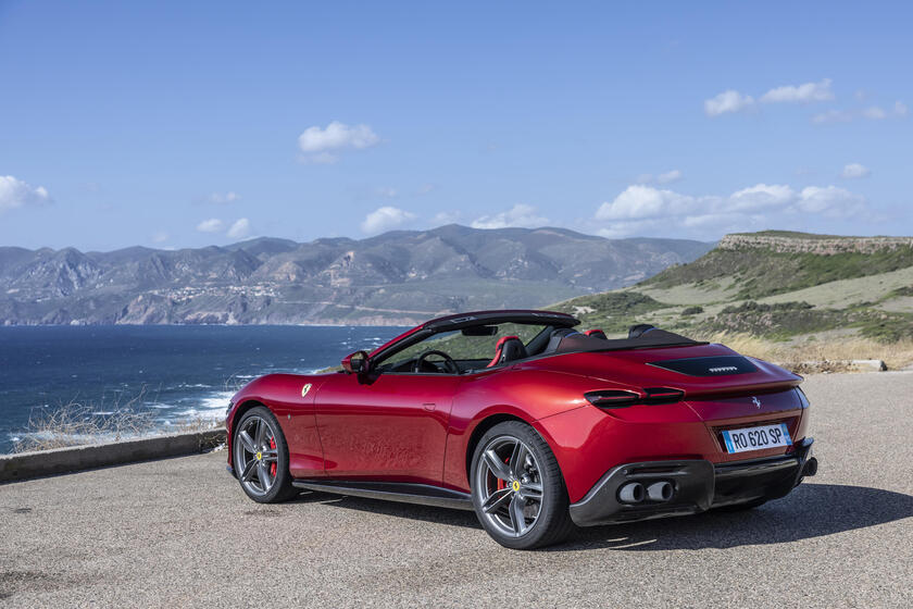 Ferrari Roma Spider - RIPRODUZIONE RISERVATA