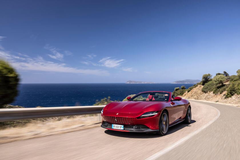 Ferrari Roma Spider - RIPRODUZIONE RISERVATA