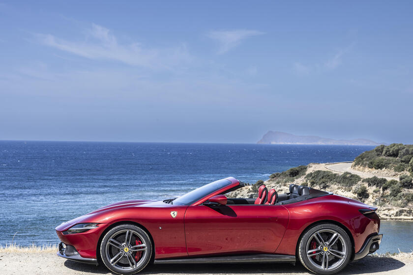 Ferrari Roma Spider - RIPRODUZIONE RISERVATA