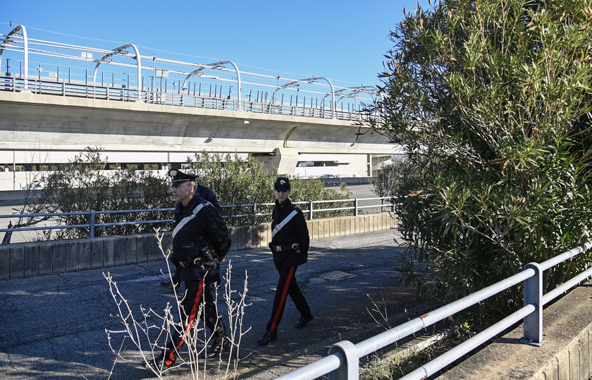 A 14 ANNI UCCISO IN PARCHEGGIO METRO ALLE PORTE DI ROMA - RIPRODUZIONE RISERVATA