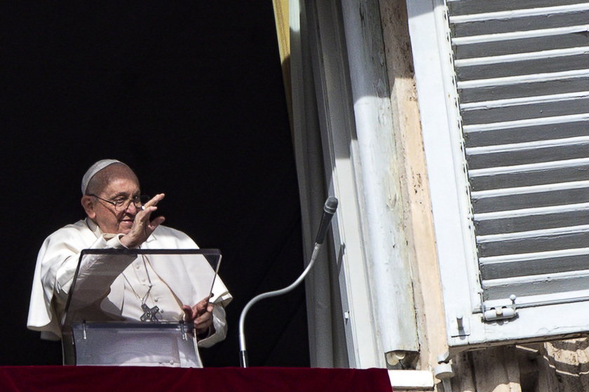 Il Papa, la guerra è un crimine contro l 'umanità - RIPRODUZIONE RISERVATA