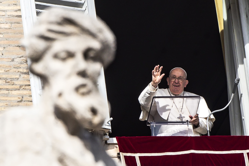 Il Papa, la guerra è un crimine contro l 'umanità - RIPRODUZIONE RISERVATA