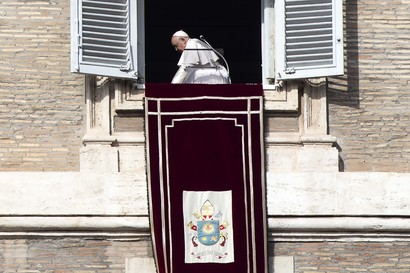 Il Papa, la guerra è un crimine contro l 'umanità - RIPRODUZIONE RISERVATA