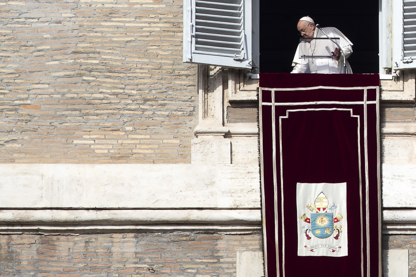 Il Papa, la guerra è un crimine contro l 'umanità - RIPRODUZIONE RISERVATA