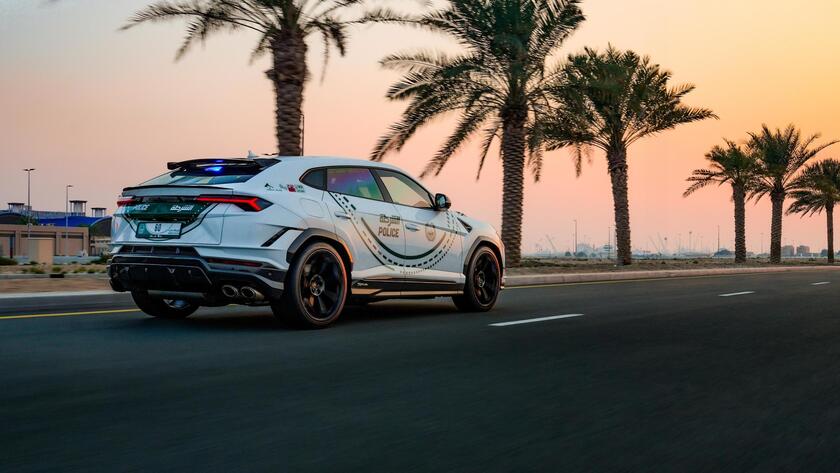 Urus Performante Polizia Dubai - RIPRODUZIONE RISERVATA