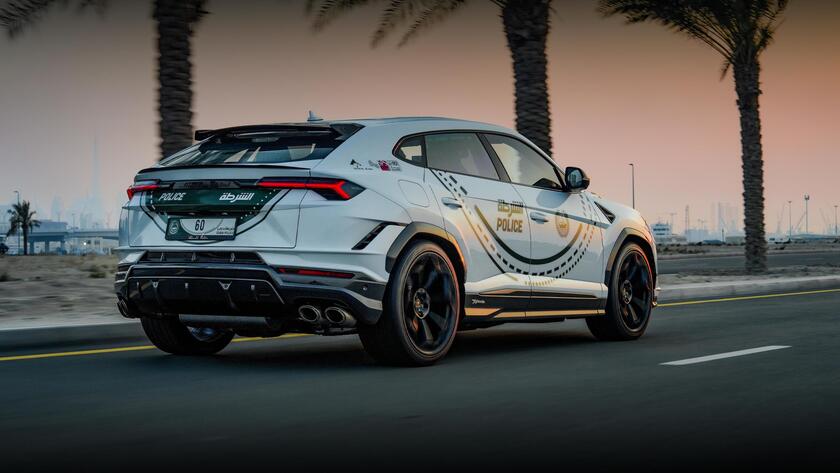 Urus Performante Polizia Dubai - RIPRODUZIONE RISERVATA