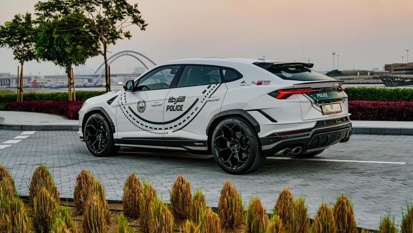 Urus Performante Polizia Dubai - RIPRODUZIONE RISERVATA