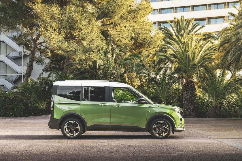 Nuovo Ford Tourneo Courier ha l 'avventura nel DNA © ANSA/Web