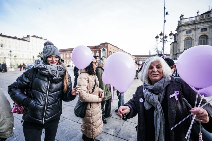 A Torino manifestazione sulla legge dei disturbi allimentari - RIPRODUZIONE RISERVATA