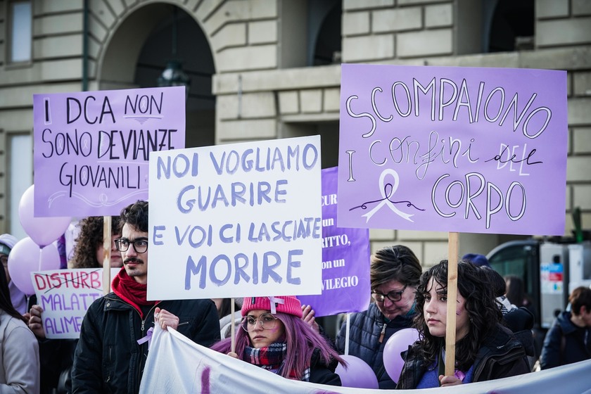 A Torino manifestazione sulla legge dei disturbi allimentari - RIPRODUZIONE RISERVATA