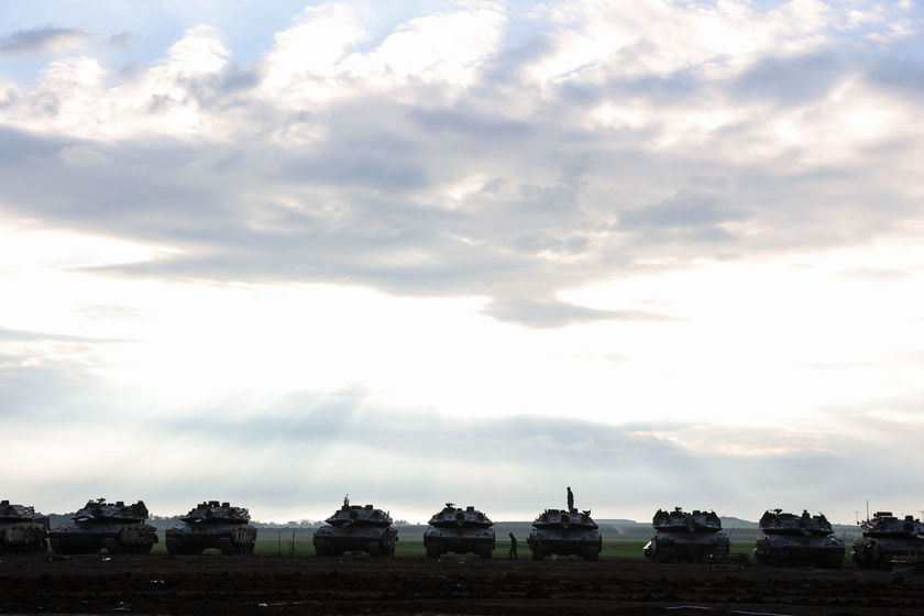 Israeli forces at the Israel-Gaza border - RIPRODUZIONE RISERVATA