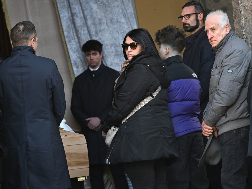 I FUNERALI DI GIOVANNA PEDRETTI - RIPRODUZIONE RISERVATA