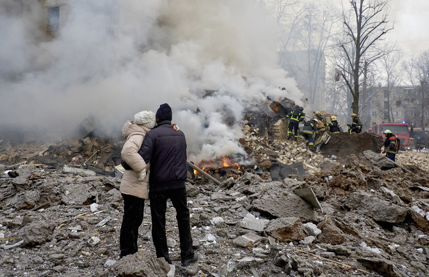 At least two killed in Russian missile strike on residential building in Kharkiv - RIPRODUZIONE RISERVATA