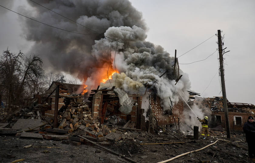 At least two killed in Russian missile strike on residential building in Kharkiv - RIPRODUZIONE RISERVATA