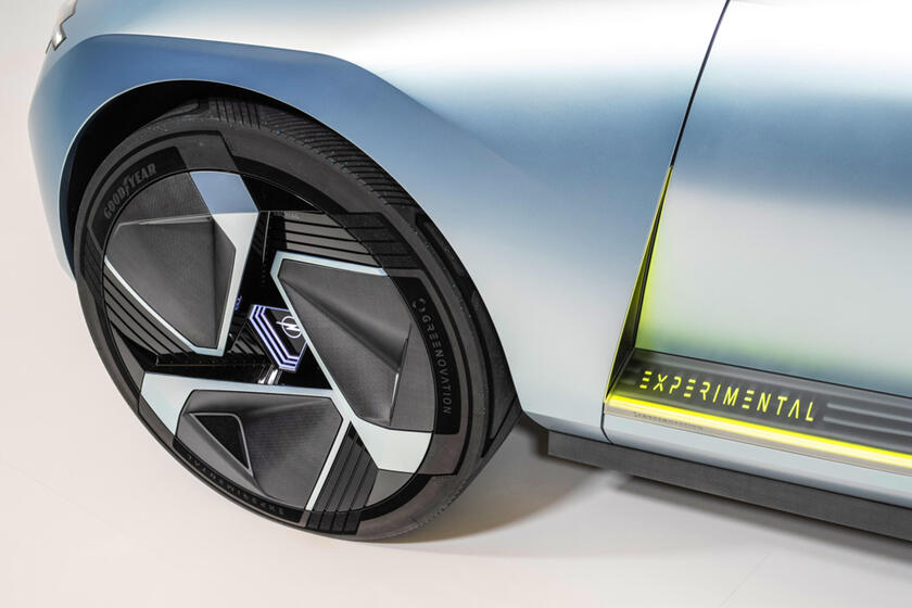 Crossover Experimental, il manifesto dell 'imminente futuro di Opel © ANSA/Stellantis Opel