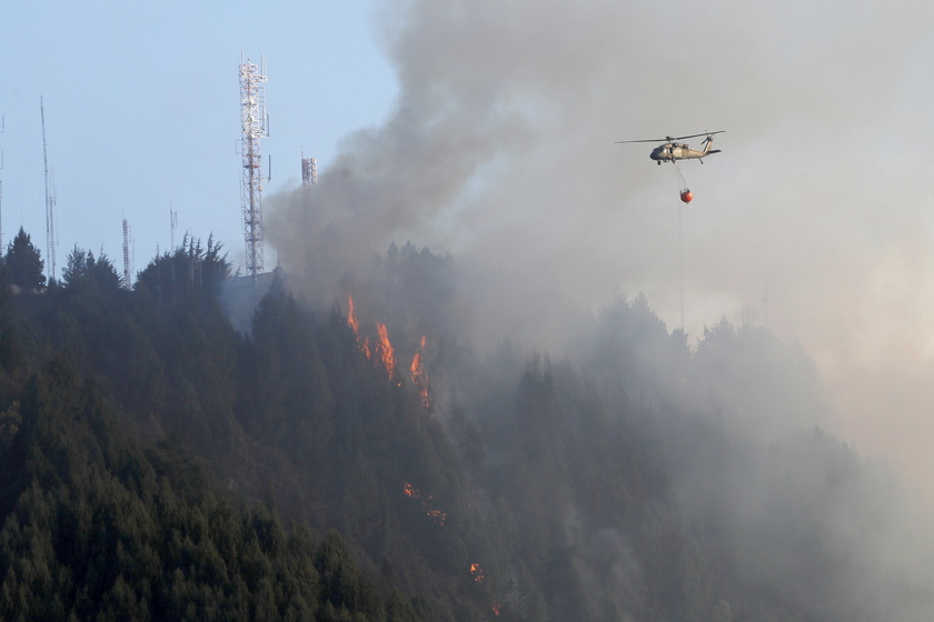 A fire in the eastern hills of Bogota - RIPRODUZIONE RISERVATA