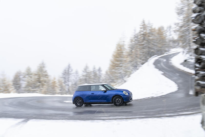 Nuova Mini Cooper SE - RIPRODUZIONE RISERVATA