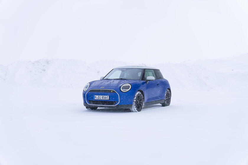 Nuova Mini Cooper SE - RIPRODUZIONE RISERVATA