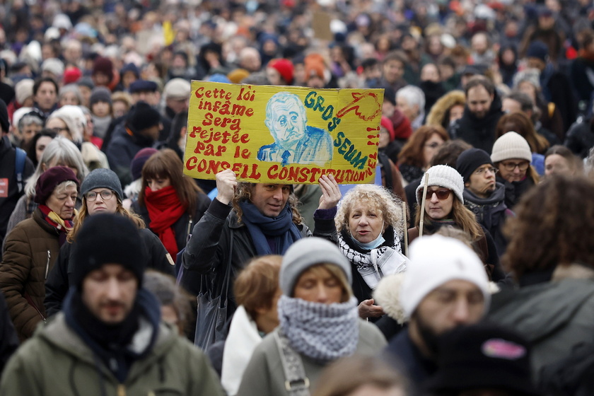 Rally against new French immigration law, in Paris - RIPRODUZIONE RISERVATA