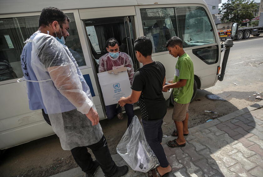 United Nation Relief and Works Agency (UNRWA) food distribution - RIPRODUZIONE RISERVATA