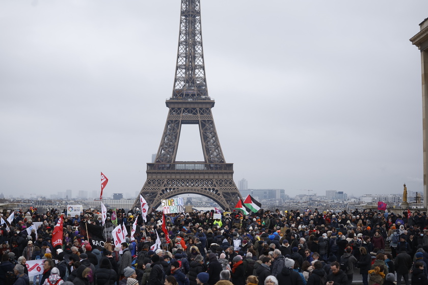 Rally against new French immigration law, in Paris - RIPRODUZIONE RISERVATA