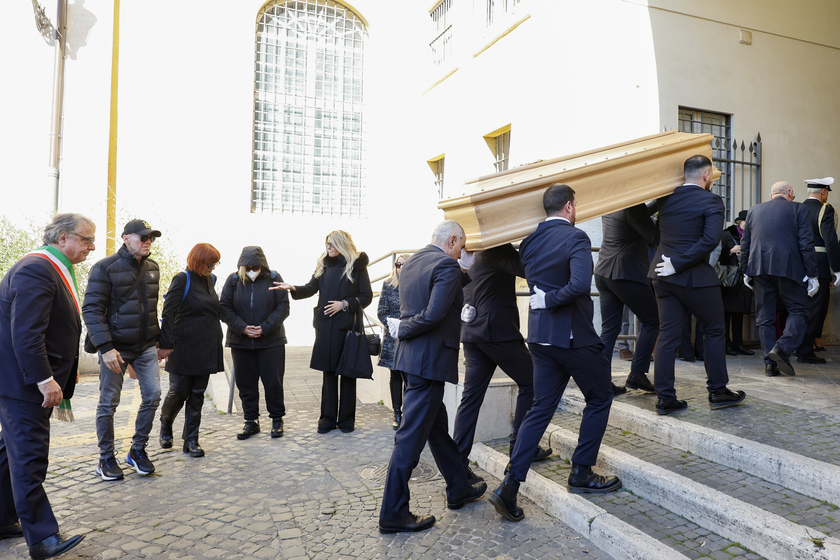 Sandra Milo, aperta la camera ardente in Campidoglio - RIPRODUZIONE RISERVATA